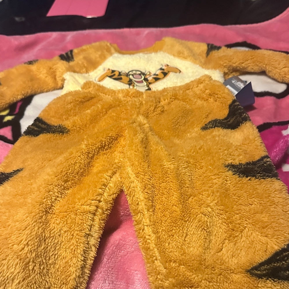 Plush Tigger-Inspired Kids One-Piece Pajamas - Orange
